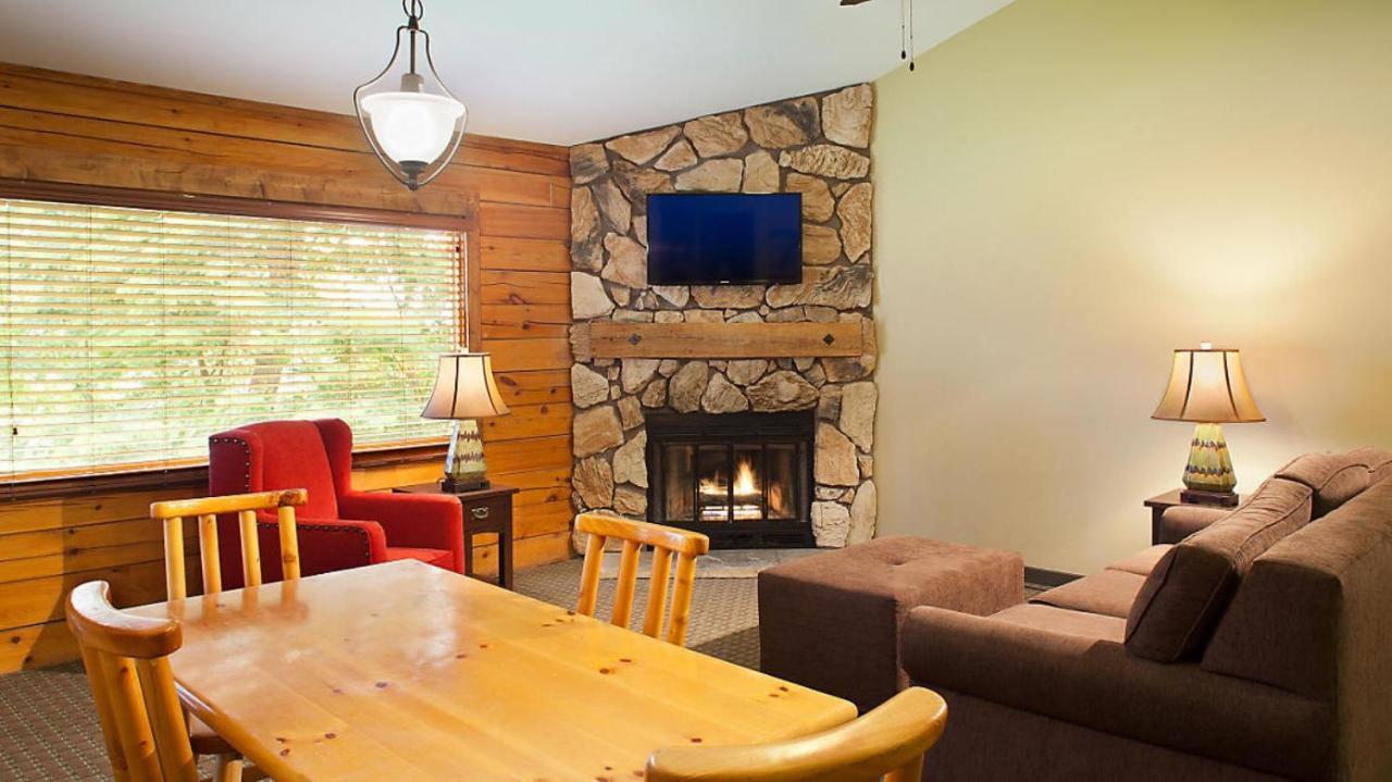 ויסקונסין דלס Bluegreen Vacations Christmas Mountain Village, An Ascend Resort מראה חיצוני תמונה