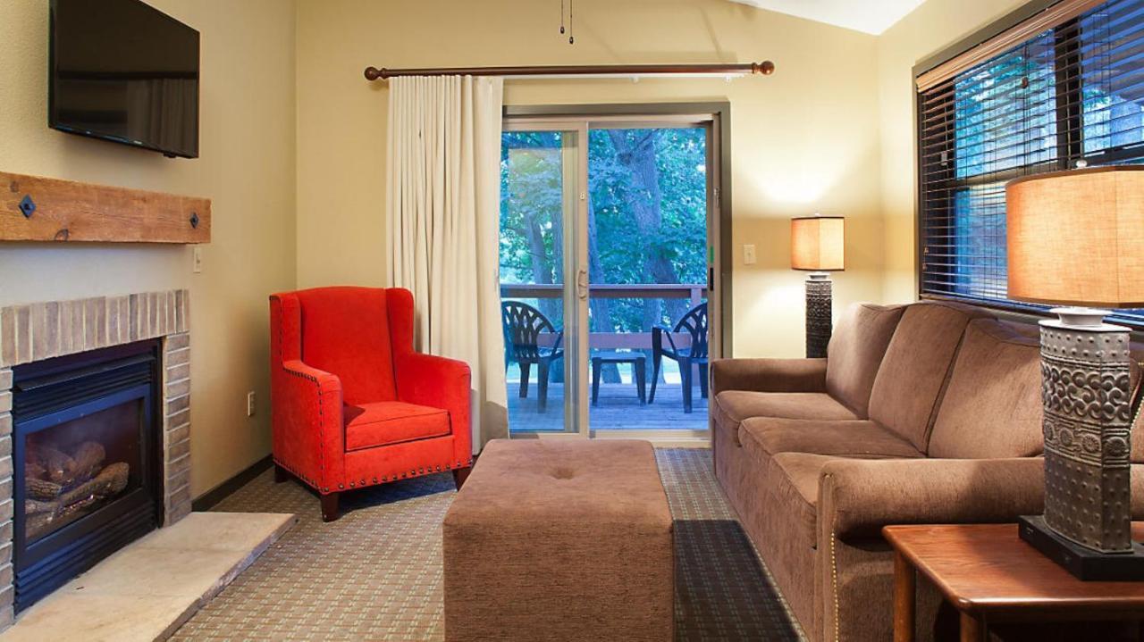 ויסקונסין דלס Bluegreen Vacations Christmas Mountain Village, An Ascend Resort מראה חיצוני תמונה